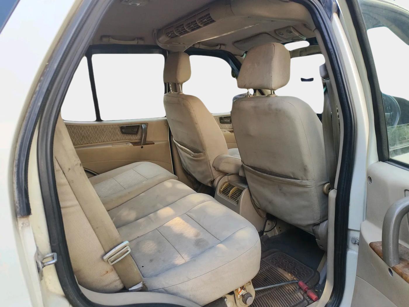 2010 Tata Safari 4X2 EX DICOR, Diesel, Manual, 1,04,700 km, interior