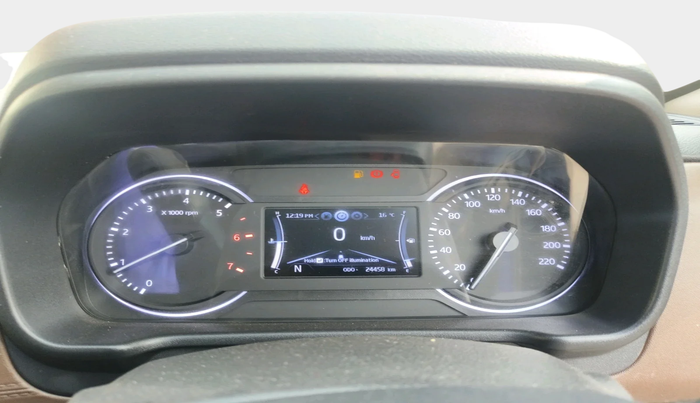 2023 Mahindra SCORPIO-N Z4 PETROL MT 7 STR, Petrol, Manual, 24,458 km, interior