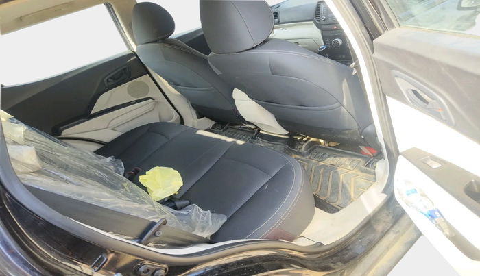 2023 Mahindra XUV300 W6 1.5 Diesel, Diesel, Manual, 11,192 km, interior