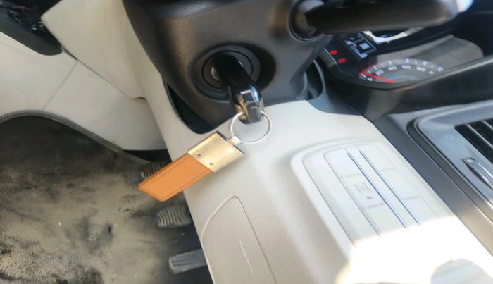 2023 Mahindra XUV300 W6 1.5 Diesel, Diesel, Manual, 11,192 km, interior