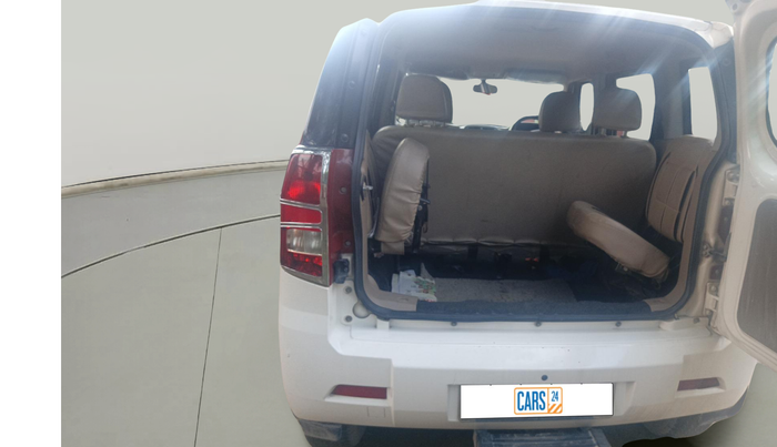 2019 Mahindra TUV300 T4 PLUS, Diesel, Manual, 1,05,459 km, exterior