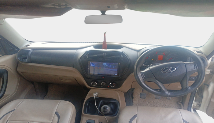 2019 Mahindra TUV300 T4 PLUS, Diesel, Manual, 1,05,459 km, interior