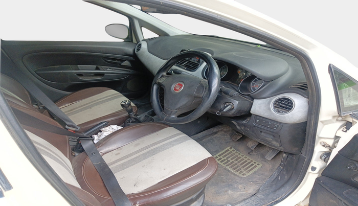 2014 Fiat Avventura ACTIVE MULTIJET 1.3, Diesel, Manual, 1,93,856 km, interior