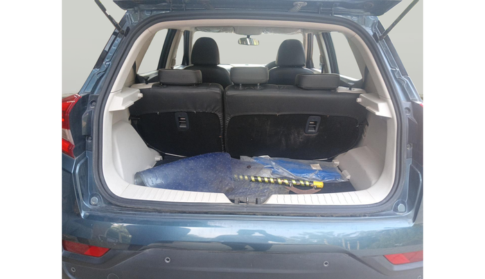 2020 Mahindra XUV300 W6 1.2 PETROL, Petrol, Manual, 8,053 km, exterior