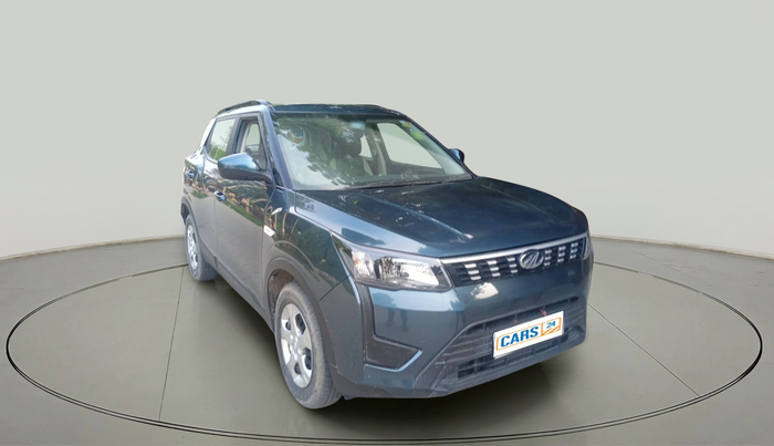 2020 Mahindra XUV300 W6 1.2 PETROL, Petrol, Manual, 8,053 km, exterior