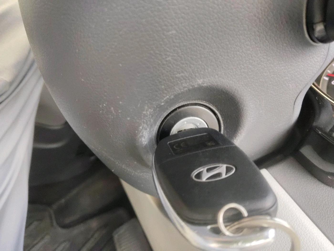 2023 Hyundai GRAND I10 NIOS SPORTZ AMT 1.2 KAPPA VTVT, Petrol, Automatic, 14,811 km, interior