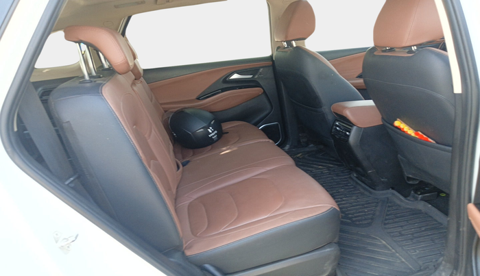 2024 MG HECTOR PLUS SHARP PRO 2.0 TURBO DIESEL 6 STR, Diesel, Manual, 55,000 km, interior