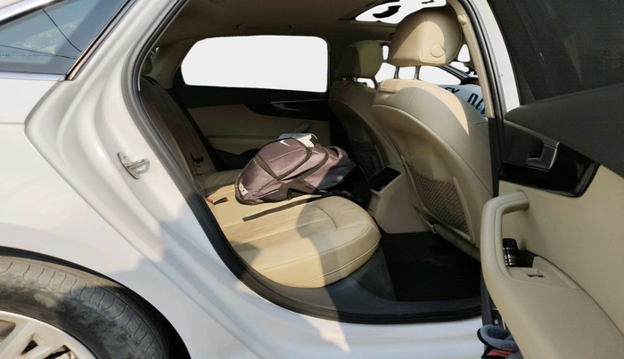 2017 Audi A4 35 TDI Technology, Diesel, Automatic, 1,25,062 km, interior