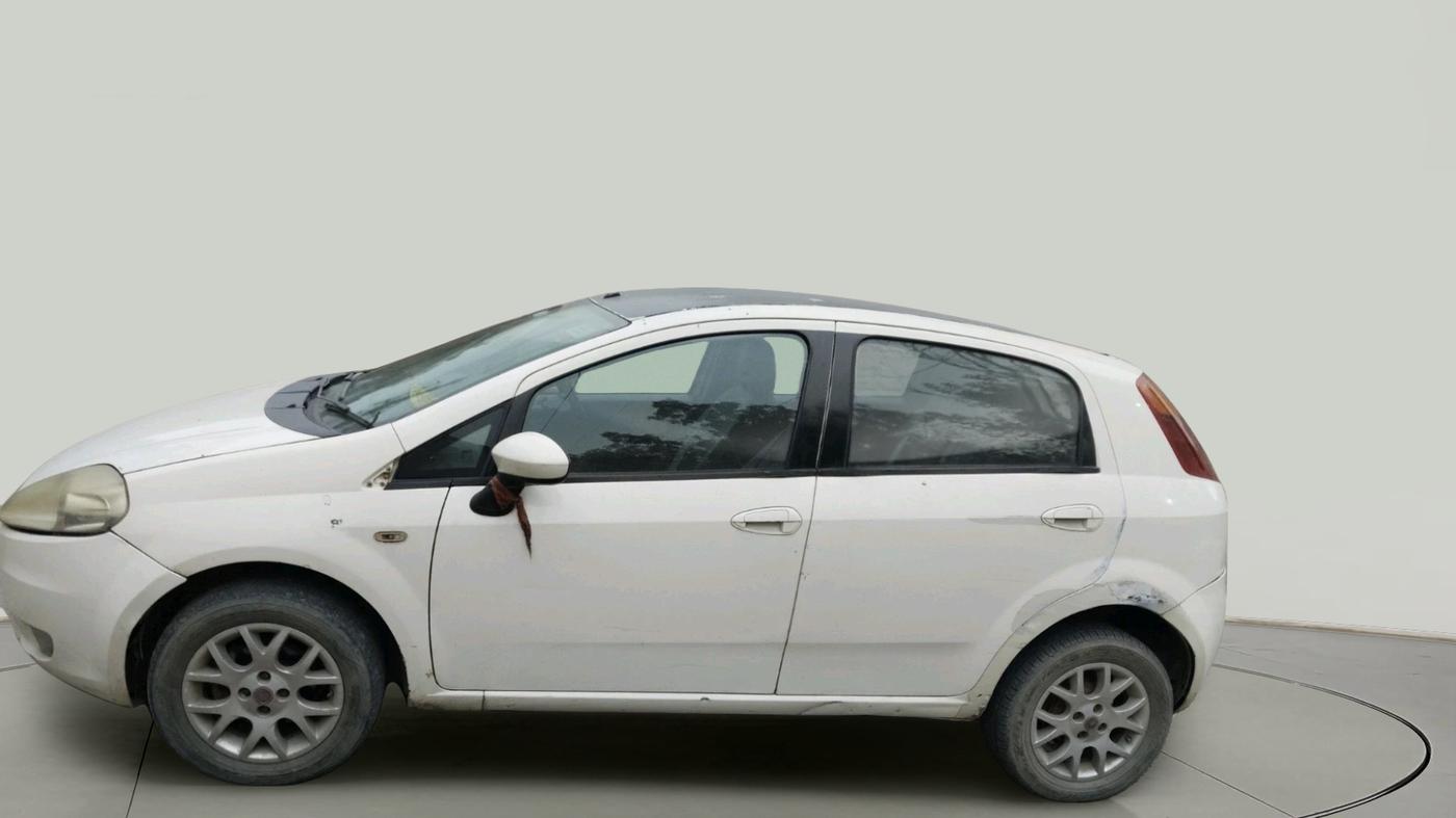 2010 Fiat Grand Punto EMOTION 1.3, Diesel, Manual, 1,26,006 km, exterior
