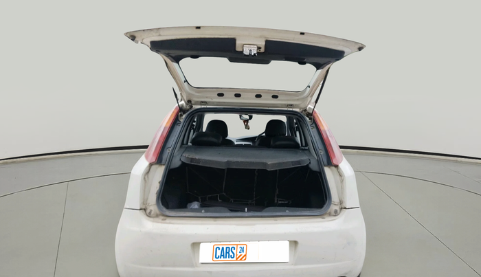 2010 Fiat Grand Punto EMOTION 1.3, Diesel, Manual, 1,26,006 km, exterior