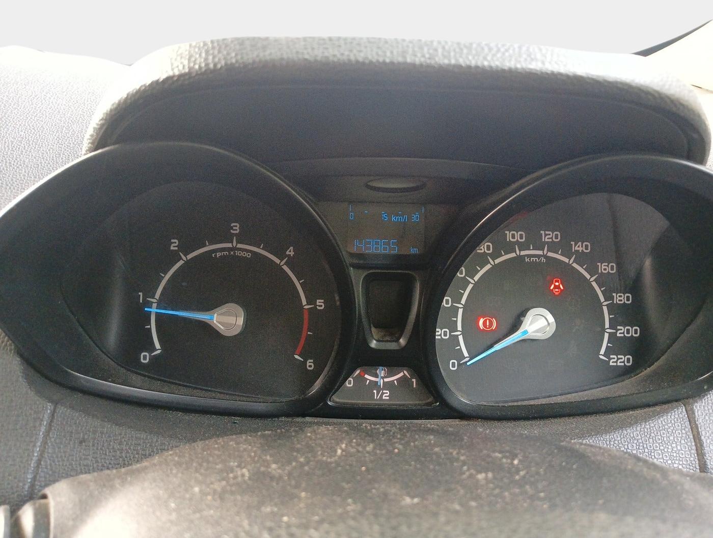 2014 Ford Ecosport TREND 1.5L DIESEL, Diesel, Manual, 1,43,965 km, interior