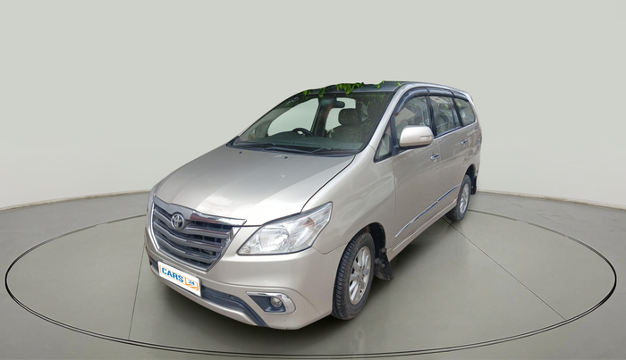 2014 Toyota Innova 2.5 VX 7 STR, Diesel, Manual, 1,50,397 km, exterior