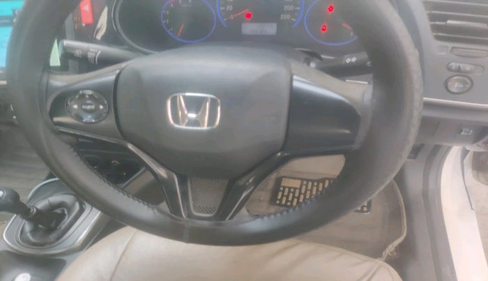 2014 Honda City 1.5L I-DTEC S, Diesel, Manual, 1,93,189 km, interior