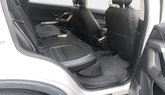 2022 Tata Harrier XTA 2.0L KRYOTEC PLUS, Diesel, Automatic, 30,148 km, interior