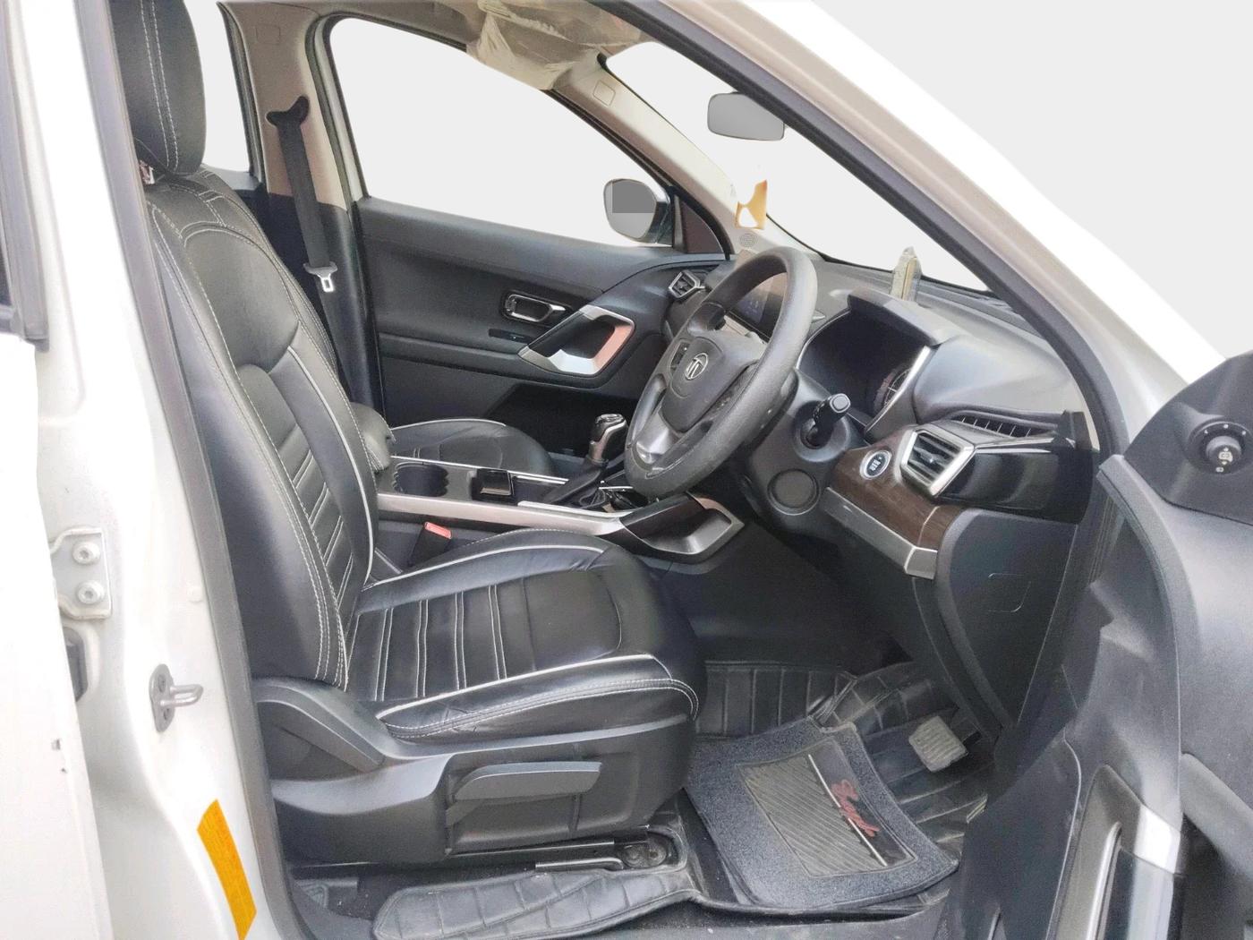 2022 Tata Harrier XTA 2.0L KRYOTEC PLUS, Diesel, Automatic, 30,148 km, interior