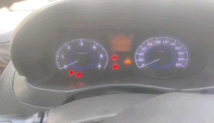 2012 Hyundai Verna FLUIDIC 1.6 CRDI SX, Diesel, Manual, 82,528 km, interior