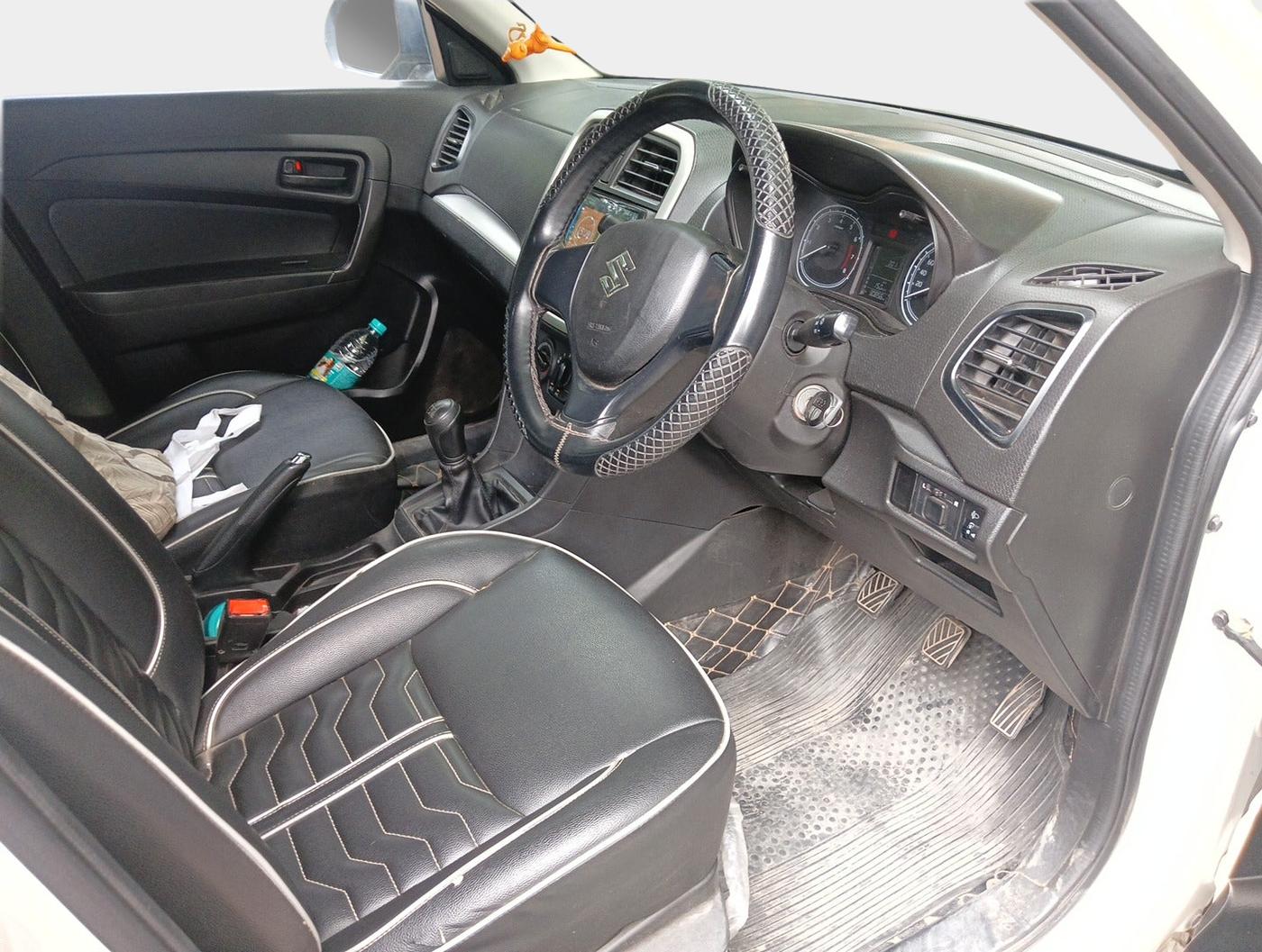 2021 Maruti Vitara Brezza LXI, Petrol, Manual, 30,858 km, interior