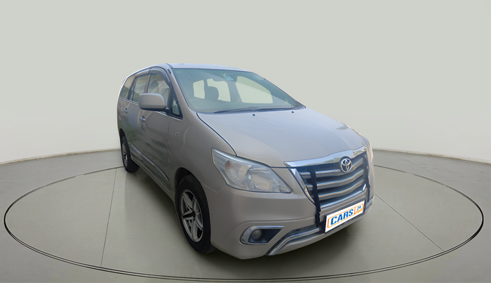 2014 Toyota Innova 2.5 GX 7 STR, Diesel, Manual, 2,59,603 km, exterior