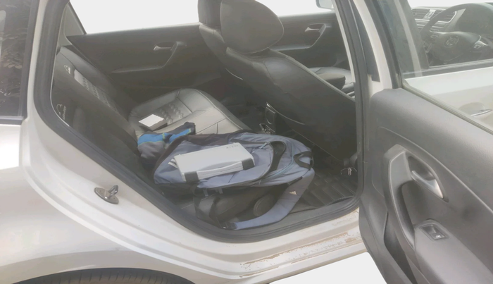 2019 Volkswagen Ameo HIGHLINE PLUS 1.5L AT 16 ALLOY, Diesel, Automatic, 83,153 km, interior