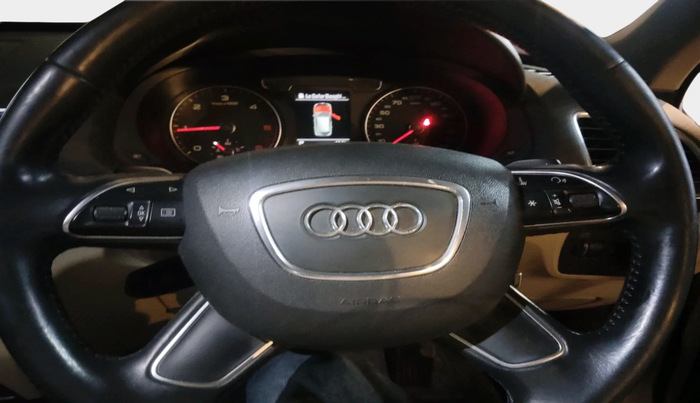 2016 Audi Q3 35 TDI Quattro, Diesel, Automatic, 1,20,577 km, interior