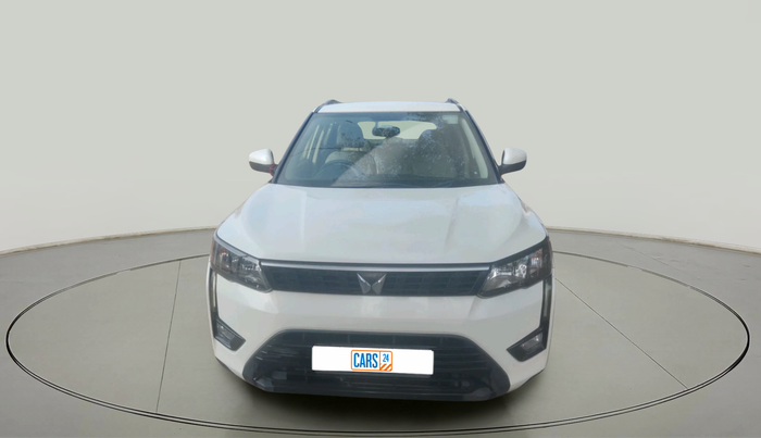 2023 Mahindra XUV300 W4 1.2 PETROL, Petrol, Manual, 21,064 km, exterior