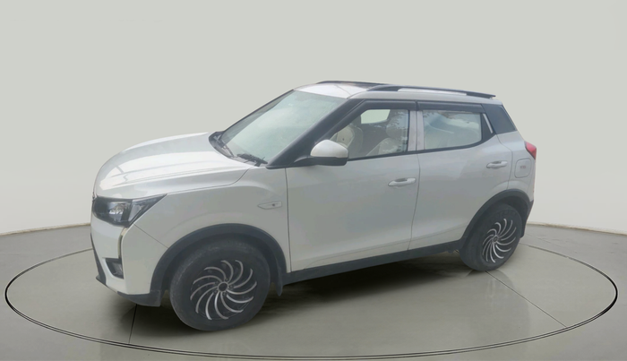 2023 Mahindra XUV300 W4 1.2 PETROL, Petrol, Manual, 21,064 km, exterior