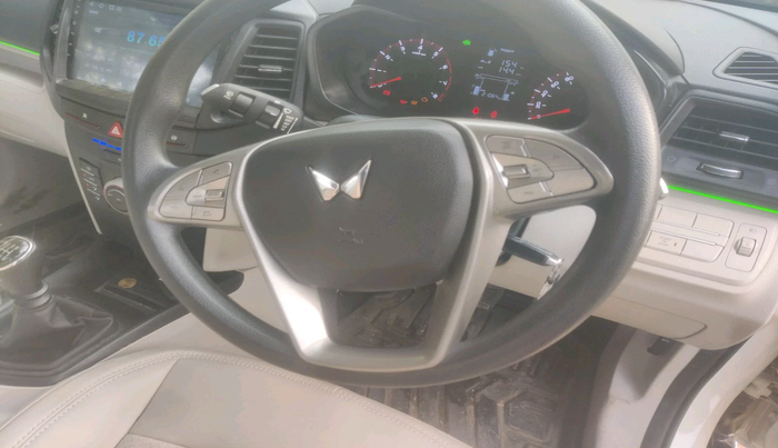 2023 Mahindra XUV300 W4 1.2 PETROL, Petrol, Manual, 21,064 km, interior