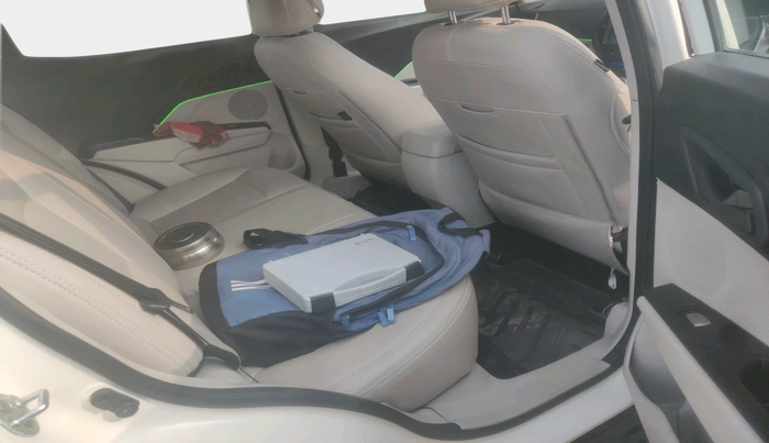 2023 Mahindra XUV300 W4 1.2 PETROL, Petrol, Manual, 21,064 km, interior