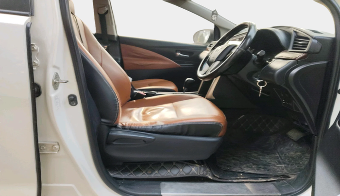 2017 Toyota Innova Crysta 2.8 GX AT 7 STR, Diesel, Automatic, 98,461 km, interior