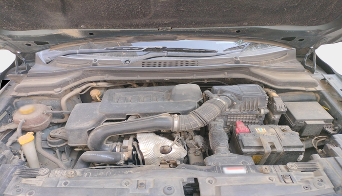 2020 Mahindra XUV300 W8 (O) 1.5 DIESEL, Diesel, Manual, 1,57,158 km, exterior