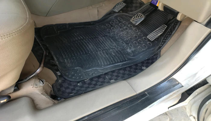 2018 Maruti Dzire LDI, Diesel, Manual, 1,41,991 km, interior