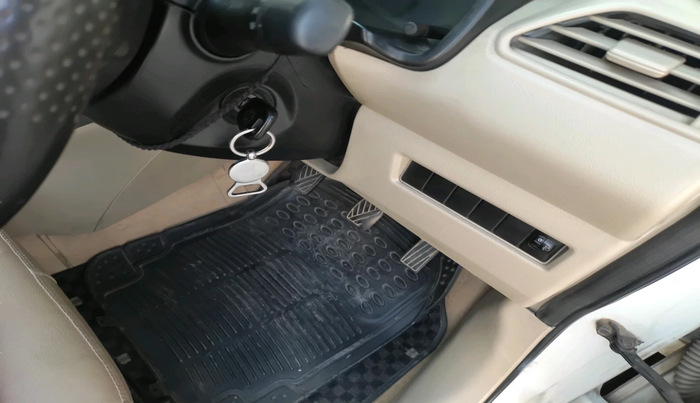 2018 Maruti Dzire LDI, Diesel, Manual, 1,41,991 km, interior