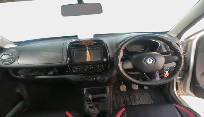 2017 Renault Kwid RXT 0.8, Petrol, Manual, 1,13,534 km, interior