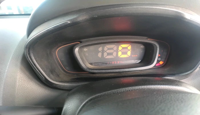 2017 Renault Kwid RXT 0.8, Petrol, Manual, 1,13,534 km, interior