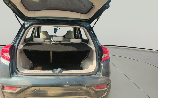 2020 Mahindra XUV300 W6 1.5 DIESEL AMT, Diesel, Automatic, 1,33,003 km, exterior