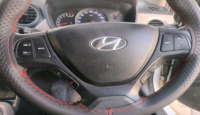 2015 Hyundai Xcent S 1.2, Petrol, Manual, 1,06,441 km, interior