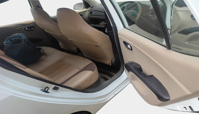 2011 Hyundai i10 SPORTZ 1.2, Petrol, Manual, 73,832 km, interior