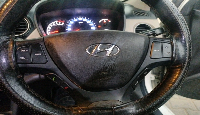 2016 Hyundai Xcent SX 1.2, Petrol, Manual, 1,29,506 km, interior