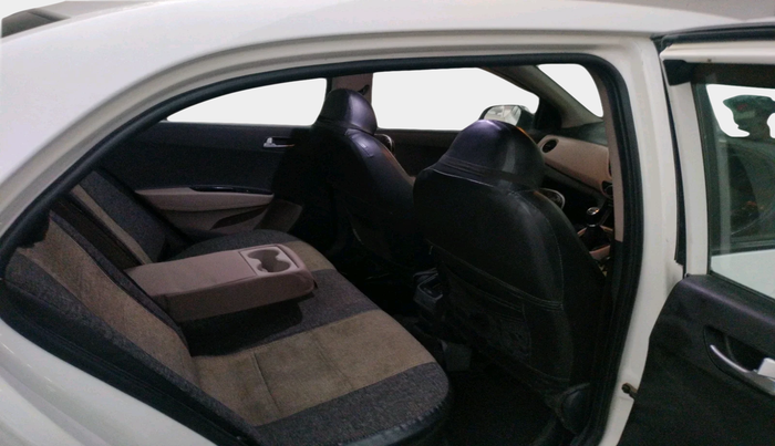 2016 Hyundai Xcent SX 1.2, Petrol, Manual, 1,29,506 km, interior