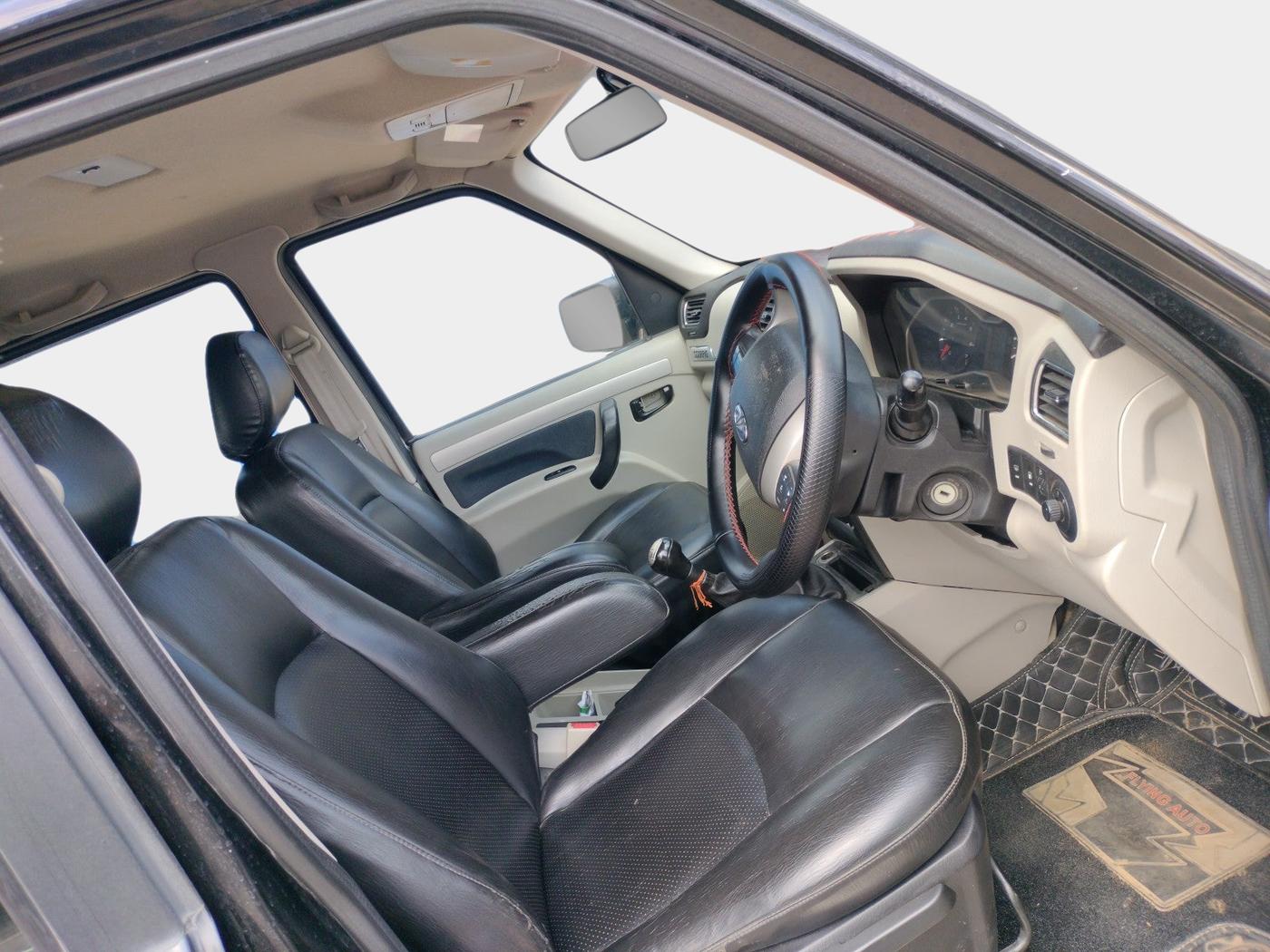 2020 Mahindra Scorpio S11 2WD, Diesel, Manual, 1,87,716 km, interior