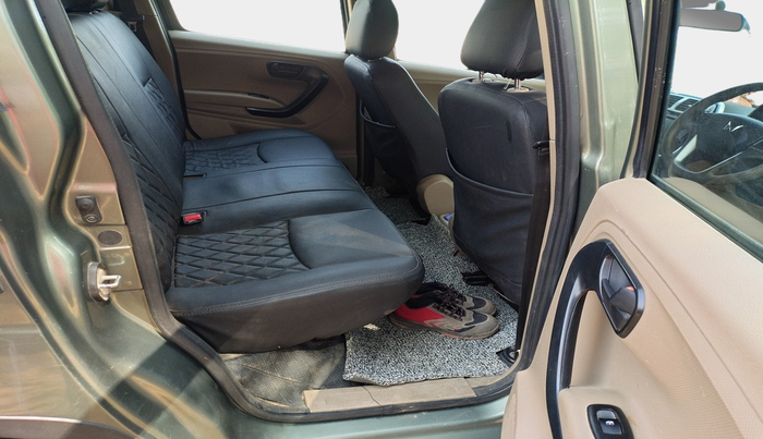 2023 Mahindra BOLERO NEO N 8, Diesel, Manual, 68,259 km, interior