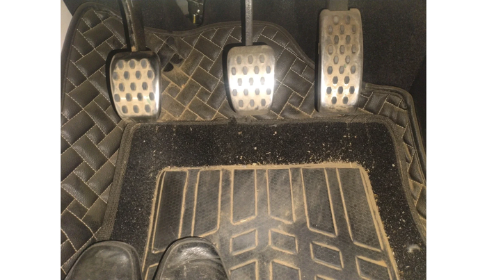 2024 Mahindra XUV 3XO AX7L 1.2 TGDi, Petrol, Manual, 7,723 km, interior