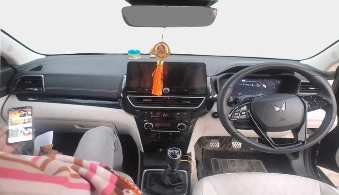 2024 Mahindra XUV 3XO AX7L 1.2 TGDi, Petrol, Manual, 7,723 km, interior