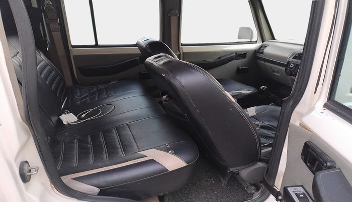 2022 Mahindra Bolero B4, Diesel, Manual, 1,06,239 km, interior