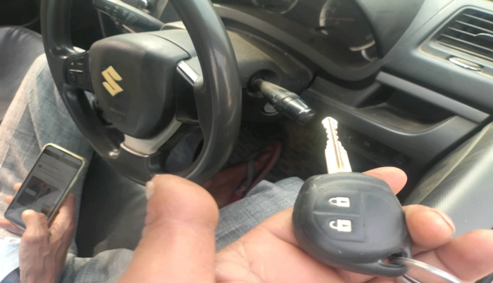 2012 Maruti Swift ZXI, Petrol, Manual, 1,25,002 km, interior