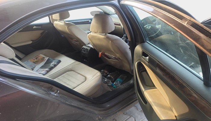 2016 Volkswagen Jetta HIGHLINE TDI, Diesel, Manual, 2,08,743 km, interior