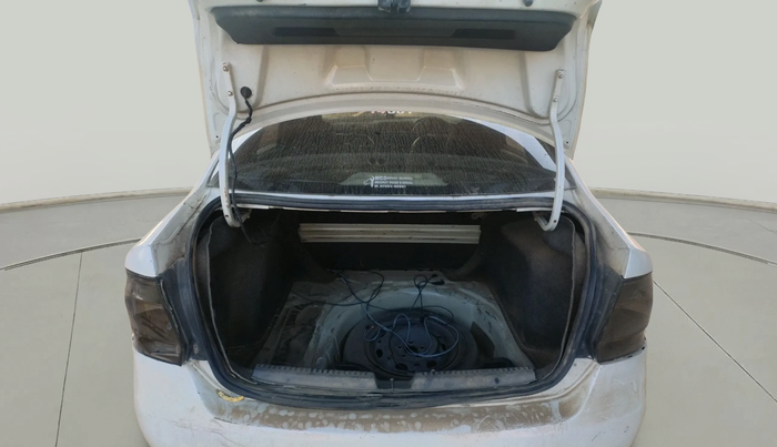 2014 Volkswagen Vento TRENDLINE DIESEL 1.6, Diesel, Manual, 1,71,532 km, exterior