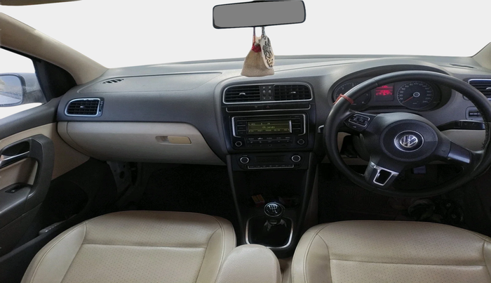 2014 Volkswagen Vento TRENDLINE DIESEL 1.6, Diesel, Manual, 1,71,532 km, interior