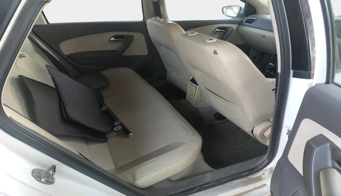 2014 Volkswagen Vento TRENDLINE DIESEL 1.6, Diesel, Manual, 1,71,532 km, interior