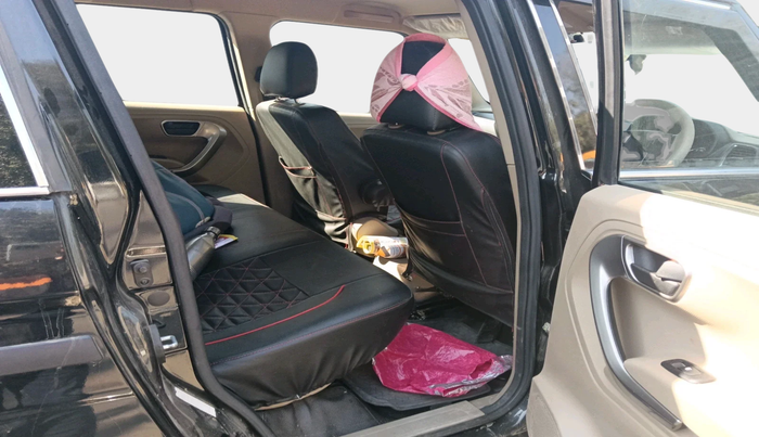 2023 Mahindra BOLERO NEO N10 R, Diesel, Manual, 12,395 km, interior